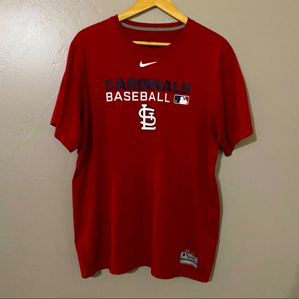 Nike men’s dri- fit St. Louis Cardinals tee